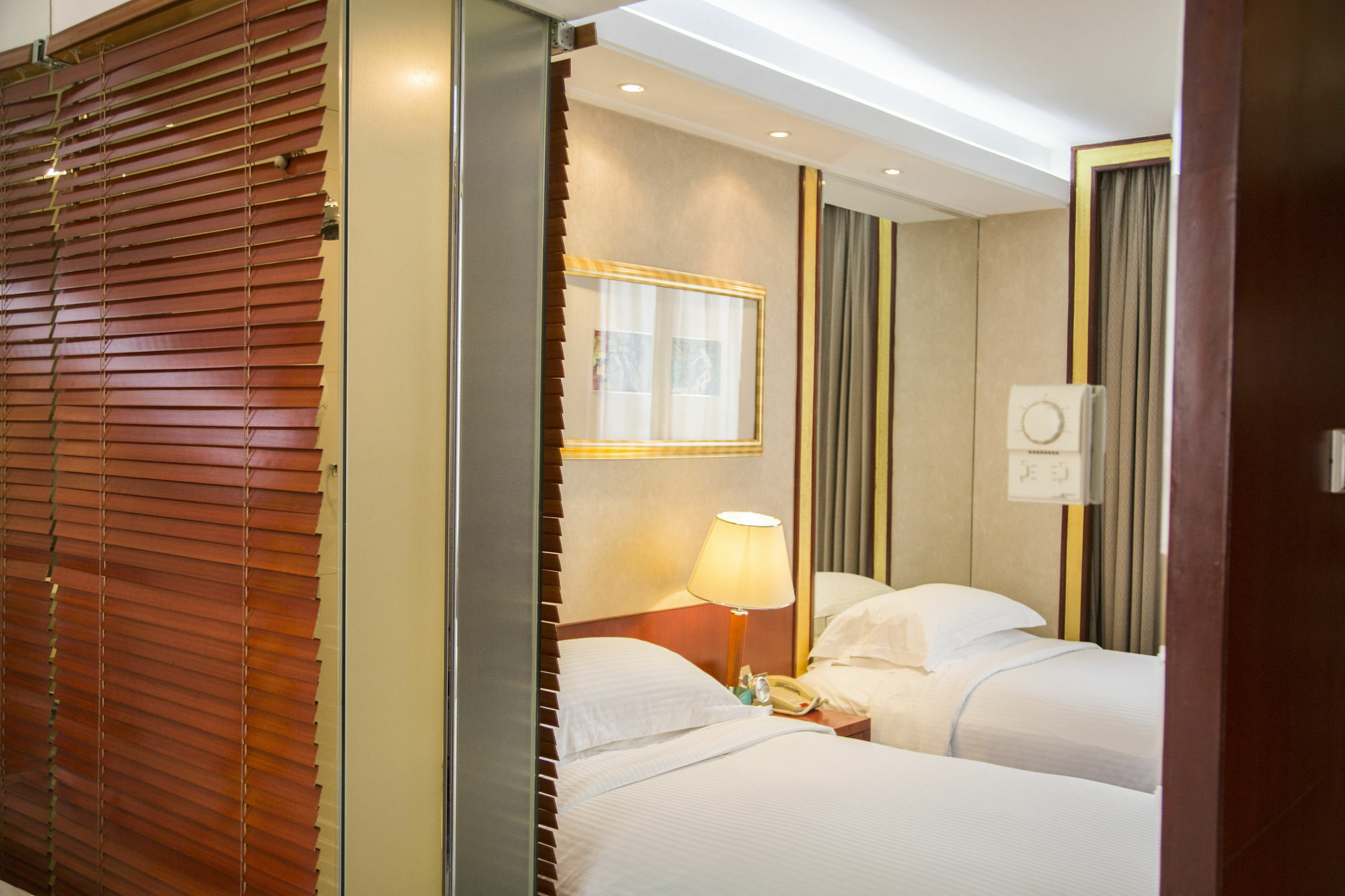 Grand Mercure Xian On Renmin Square Extérieur photo